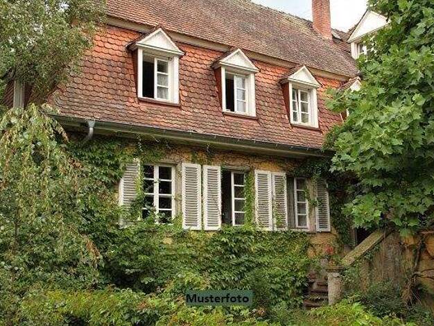 Mehrfamilienhaus zum Kauf 320.000 € 8 Zimmer 226 m² 785 m² Grundstück Dorfweil Schmitten 61389