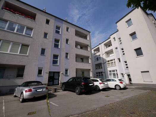 Garage zur Miete 80 € Universitätsstr. 38-42 Ehrenfeld Bochum 44789