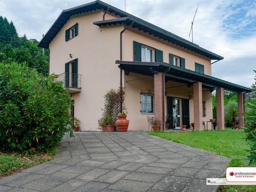 Haus zum Kauf 390.000 € 265 m² 2.000 m² Grundstück San Romano in Garfagnana 55038