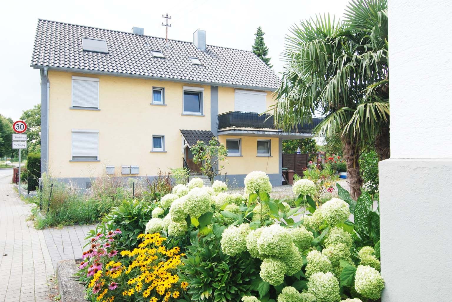 Mehrfamilienhaus zum Kauf als Kapitalanlage geeignet 688.000 € 215 m²<br/>Wohnfläche 554 m²<br/>Grundstück Wilhelmstr. 40 Ottersdorf Rastatt 76437