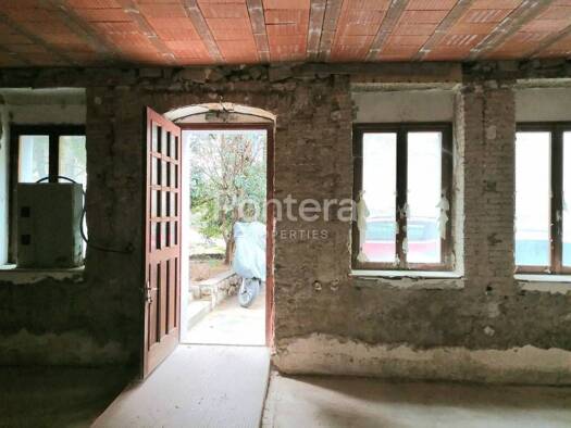 Haus zum Kauf 269.000 € 7 Zimmer 163 m² Banderovo, Rijeka Potok