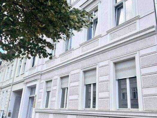 Bürofläche zur Miete 700 € 6 Zimmer 99,7 m² Bürofläche Stendal 39576