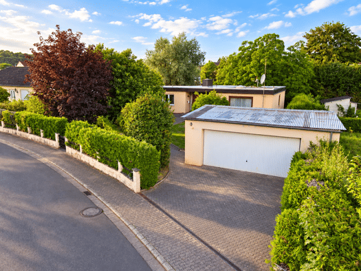 Bungalow zum Kauf 149.000 € 6 Zimmer 190 m² 1.149 m² Grundstück frei ab sofort Niederlosheim Losheim am See 66679