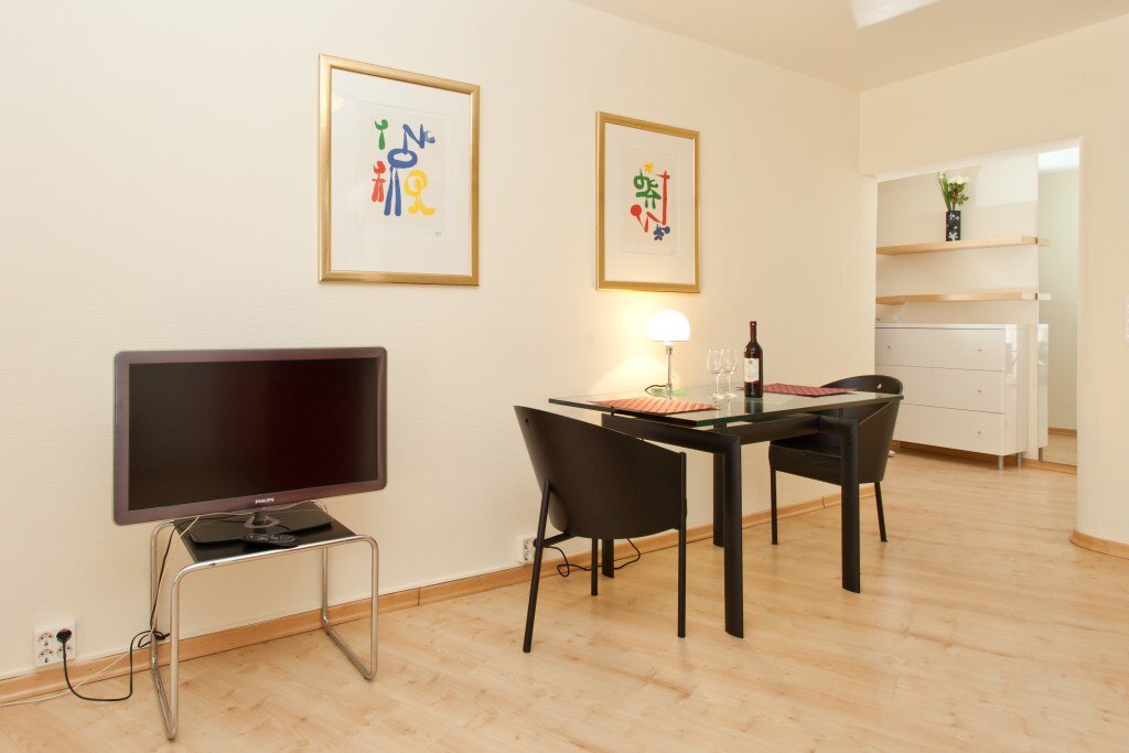 Wohnung zur Miete Wohnen auf Zeit 1.590 € 1 Zimmer 40 m²<br/>Wohnfläche 20.11.2024<br/>Verfügbarkeit Badensche Straße Wilmersdorf Berlin 10715