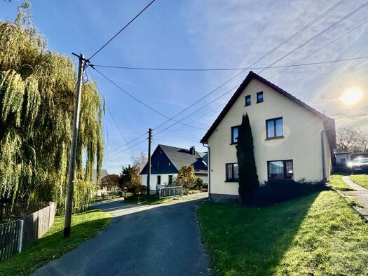 Einfamilienhaus zum Kauf 95.000 € 9 Zimmer 173,9 m² 1.327 m² Grundstück Saalfeld Saalfeld/Saale 07318