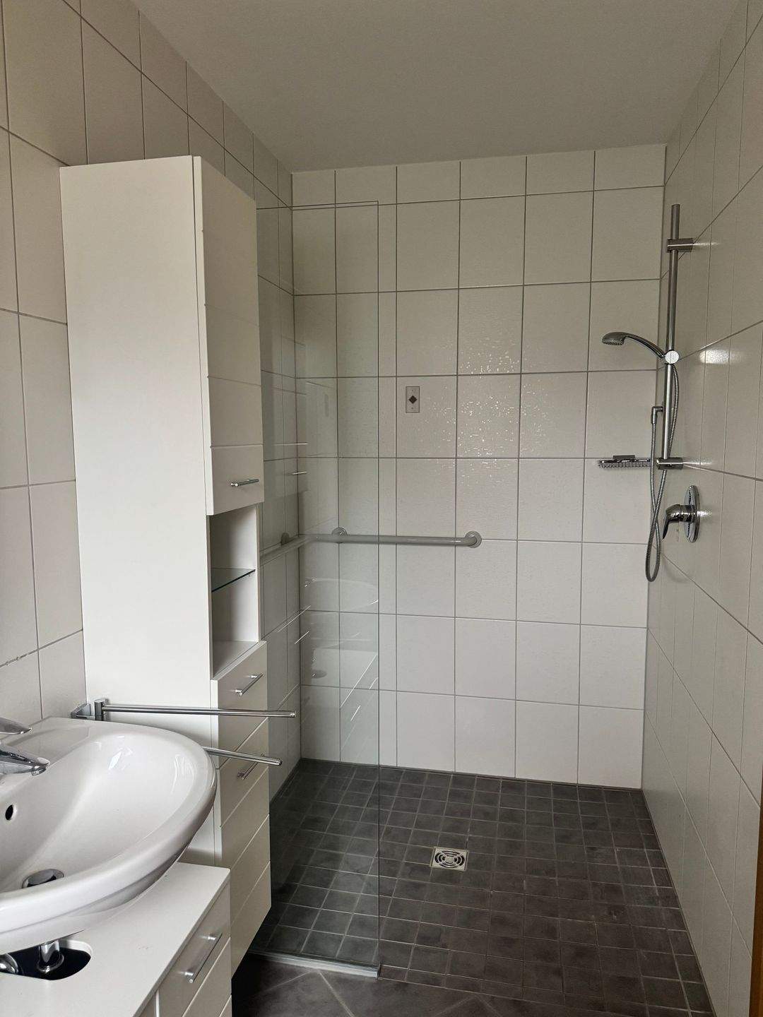 Immobilie in Verl - Ob Paar oder Familie-hier sind Sie richtig! Großzügige/ helle DHH mit schönem Garten - Bild 4