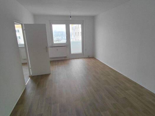 Wohnung zur Miete 425 € 3 Zimmer 68 m² 4. Geschoss frei ab sofort Neue Platekaer Str 2 Borna 04552