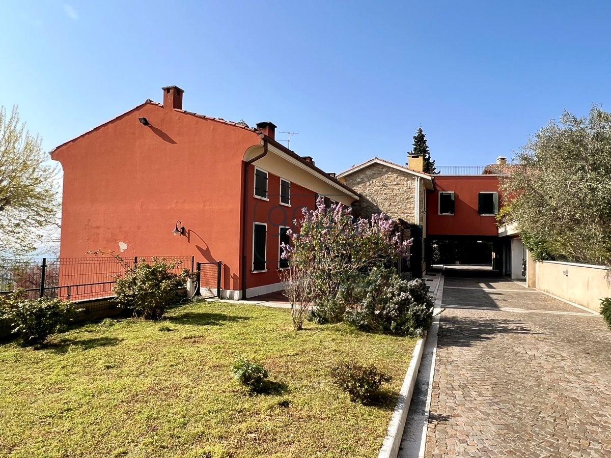 Einfamilienhaus zum Kauf 3.200.000 € 37 Zimmer 960 m²<br/>Wohnfläche 3.000 m²<br/>Grundstück Sant'Ambrogio di Valpolicella 37015