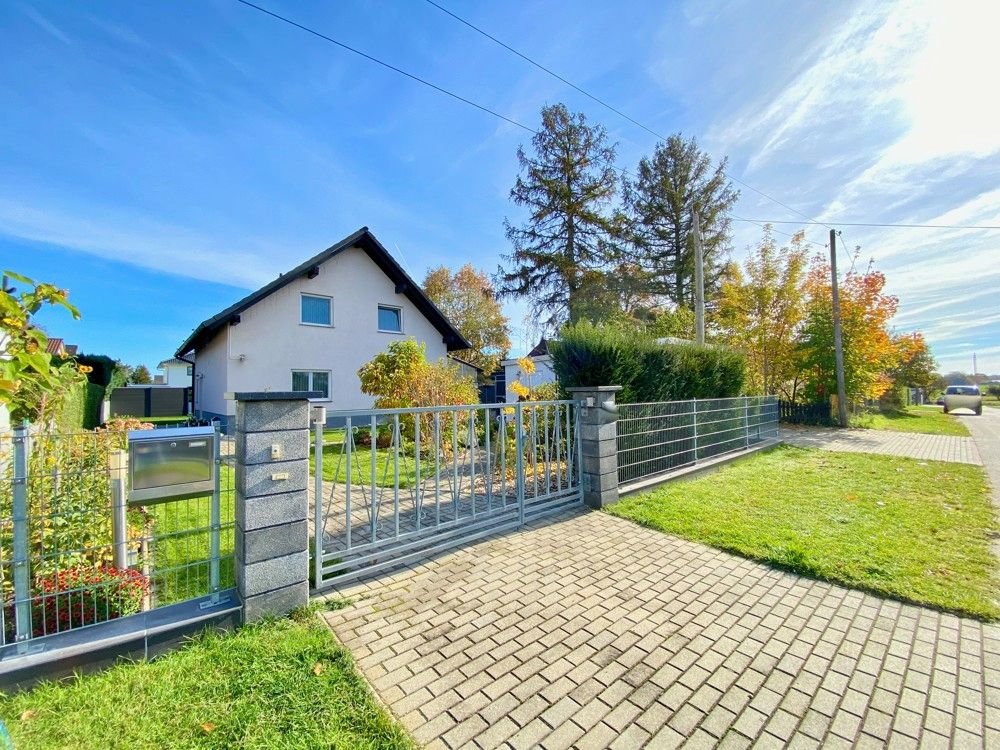 Einfamilienhaus zum Kauf 550.000 € 4 Zimmer 130 m²<br/>Wohnfläche 890 m²<br/>Grundstück Altlandsberg Altlandsberg 15345