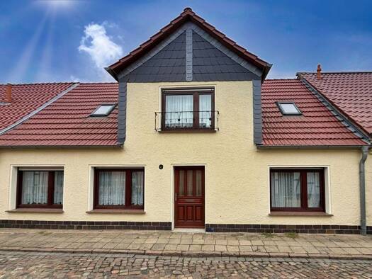 Reihenmittelhaus zum Kauf provisionsfrei 89.000 € 6 Zimmer 110 m² 177 m² Grundstück frei ab sofort Kleine Pagenbergstraße 6 Salzwedel Salzwedel 29410