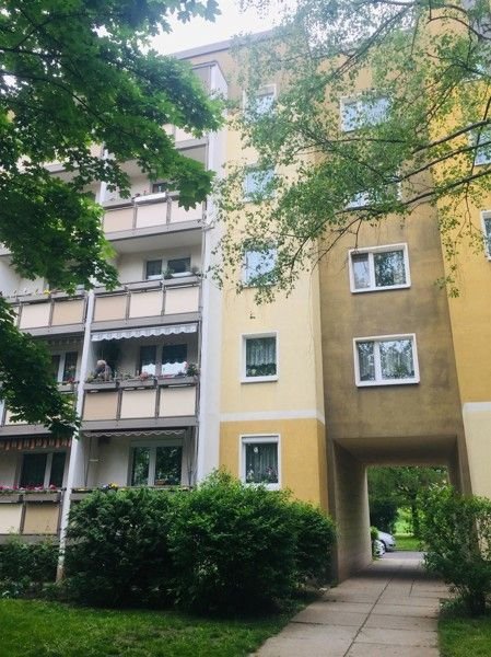 Wohnung zur Miete 382 € 3 Zimmer 56,9 m²<br/>Wohnfläche 4.<br/>Geschoss 16.12.2024<br/>Verfügbarkeit Jessener Str. 13 Dobritz-Süd (Jessener Str.) Dresden 01257