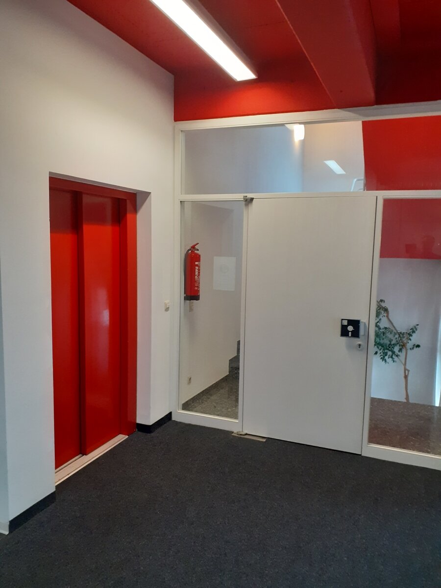 Bürofläche zur Miete 265 € 1 Zimmer 30 m²<br/>Bürofläche Großheppach Weinstadt 71384