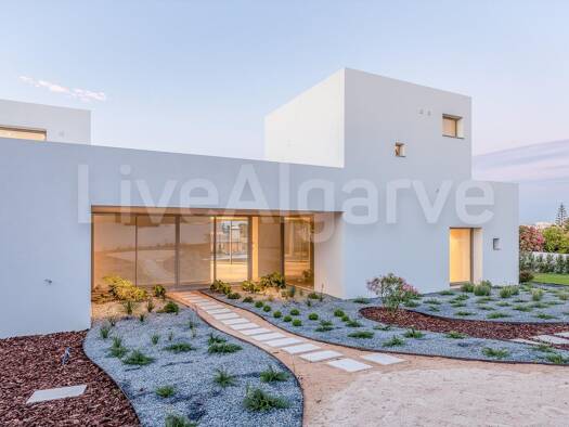 Haus zum Kauf 2.575.000 € 528 m² 1.800 m² Grundstück Galegos (Santa Maria) 8600