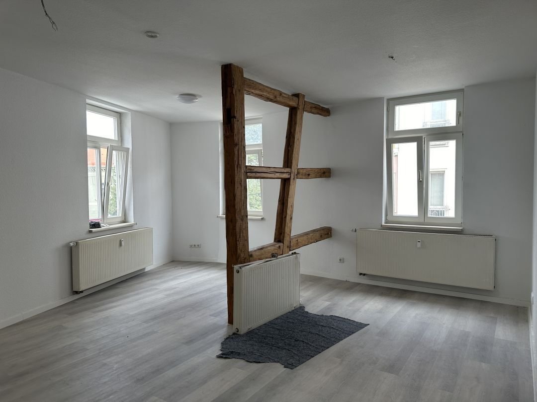 Wohnung zum Kauf 91.900 € 3 Zimmer 79,2 m²<br/>Wohnfläche 1.<br/>Geschoss Eisenach Eisenach 99817