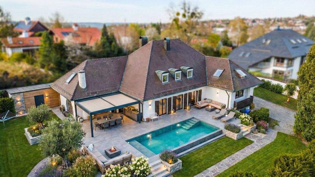 Villa zum Kauf 1.790.000 € 9 Zimmer 374,8 m² 1.611 m² Grundstück Achdorf Landshut / Achdorf 84036