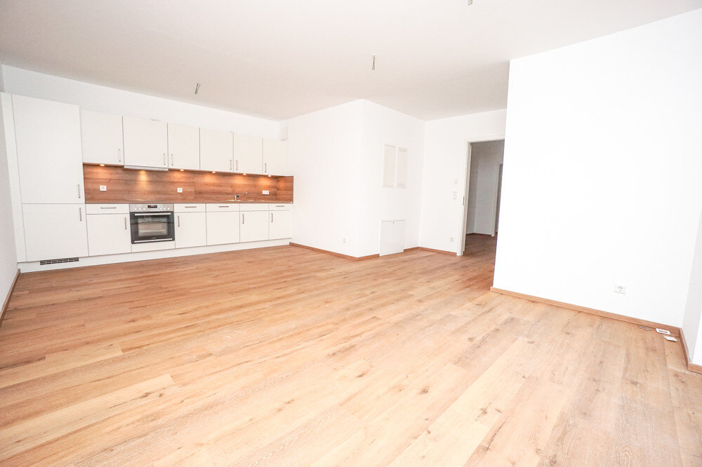 Wohnung zur Miete 1.160 € 3 Zimmer 84,5 m²<br/>Wohnfläche 1.<br/>Geschoss 01.10.2024<br/>Verfügbarkeit Kreutles Oberasbach 90522