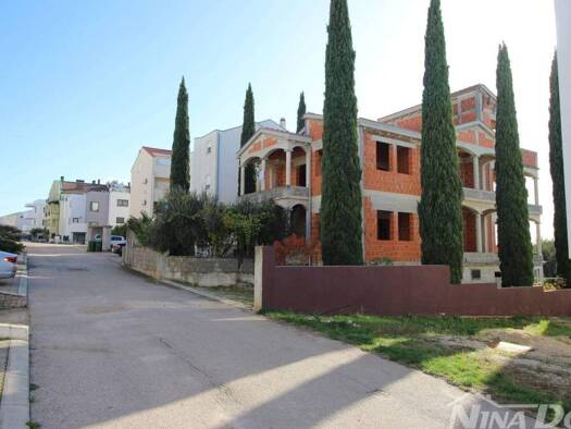 Haus zum Kauf 1.080.000 € 8 Zimmer 504 m² Zadar