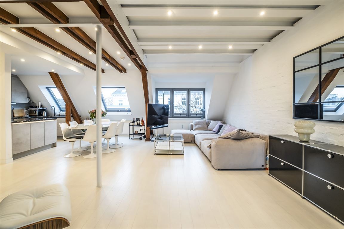 Maisonette zum Kauf 2,5 Zimmer 108 m²<br/>Wohnfläche 4.<br/>Geschoss 01.03.2025<br/>Verfügbarkeit Harvestehude Hamburg 20144