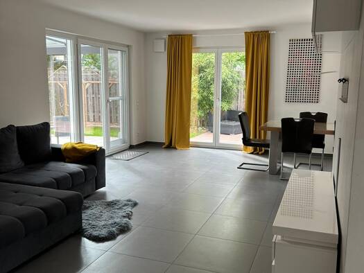 Stadthaus zum Kauf 1.049.000 € 8 Zimmer 198 m² 325 m² Grundstück frei ab 01.09.2026 Unterfarrnbach Fürth 90766