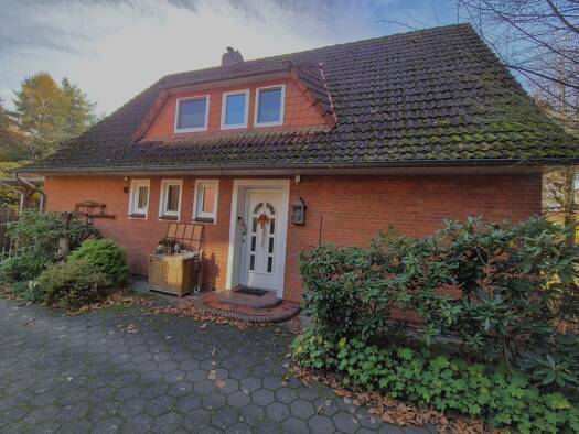 Einfamilienhaus zum Kauf 7 Zimmer 168 m² 843 m² Grundstück Harkebrügge Barßel 26676