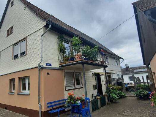 Doppelhaushälfte zur Miete 700 € 4 Zimmer 120 m² 100 m² Grundstück frei ab sofort Momart Bad König 64732