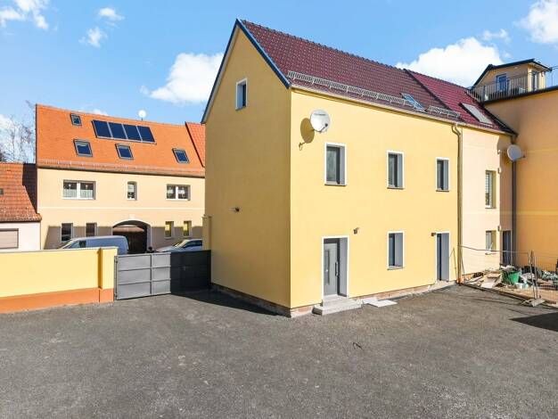 Doppelhaushälfte zum Kauf 329.000 € 4 Zimmer 107 m² 1.045 m² Grundstück Lange Straße 30 Schafstädt Bad Lauchstädt 06246