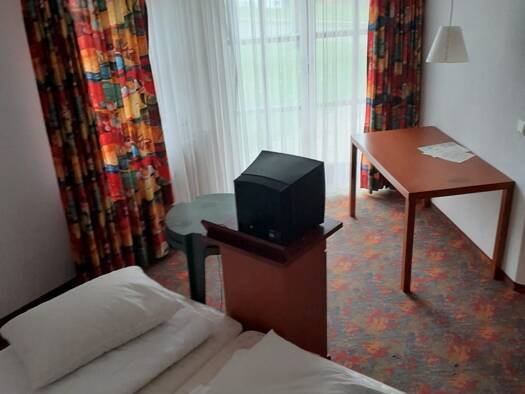 Wohnung zum Kauf 35.000 € 1 Zimmer 25 m² EG frei ab sofort Hillstett 40 Hillstett Rötz 92444