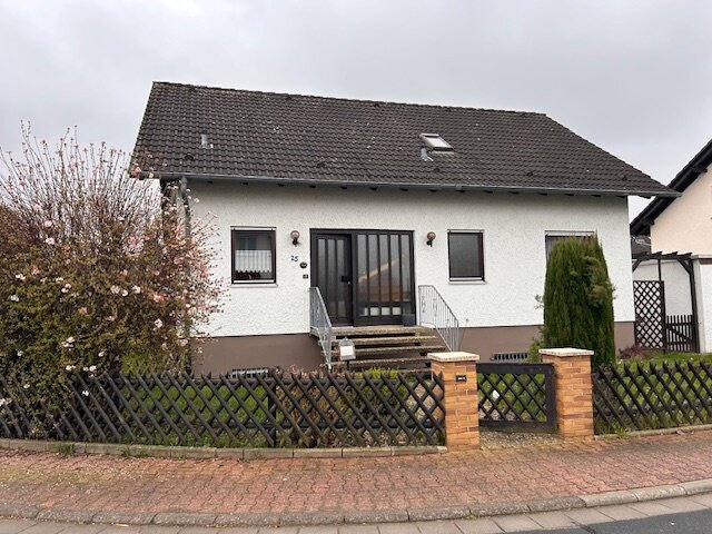 Einfamilienhaus zum Kauf 549.000 € 6 Zimmer 160 m²<br/>Wohnfläche 600 m²<br/>Grundstück ab sofort<br/>Verfügbarkeit Bruchköbel Bruchköbel 63486