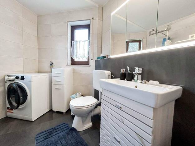 Wohnung zum Kauf 190.000 € 3,5 Zimmer 88 m² 1. Geschoss frei ab 01.04.2026 Rothenburger Weg 34 Schrozberg 74575