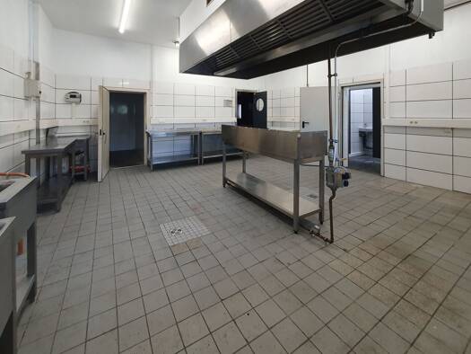 Restaurant zur Miete 3.000 € 310 m² Gastrofläche Waldstraße 51 Nauheim 64569