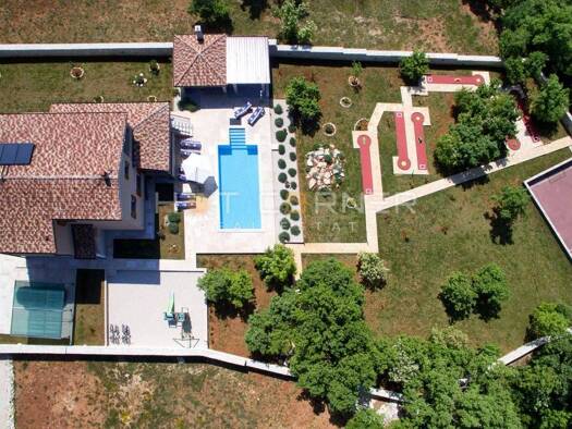 Haus zum Kauf 650.000 € 5 Zimmer 294 m² Stokovci, Svetvincenat Svetvinčenat