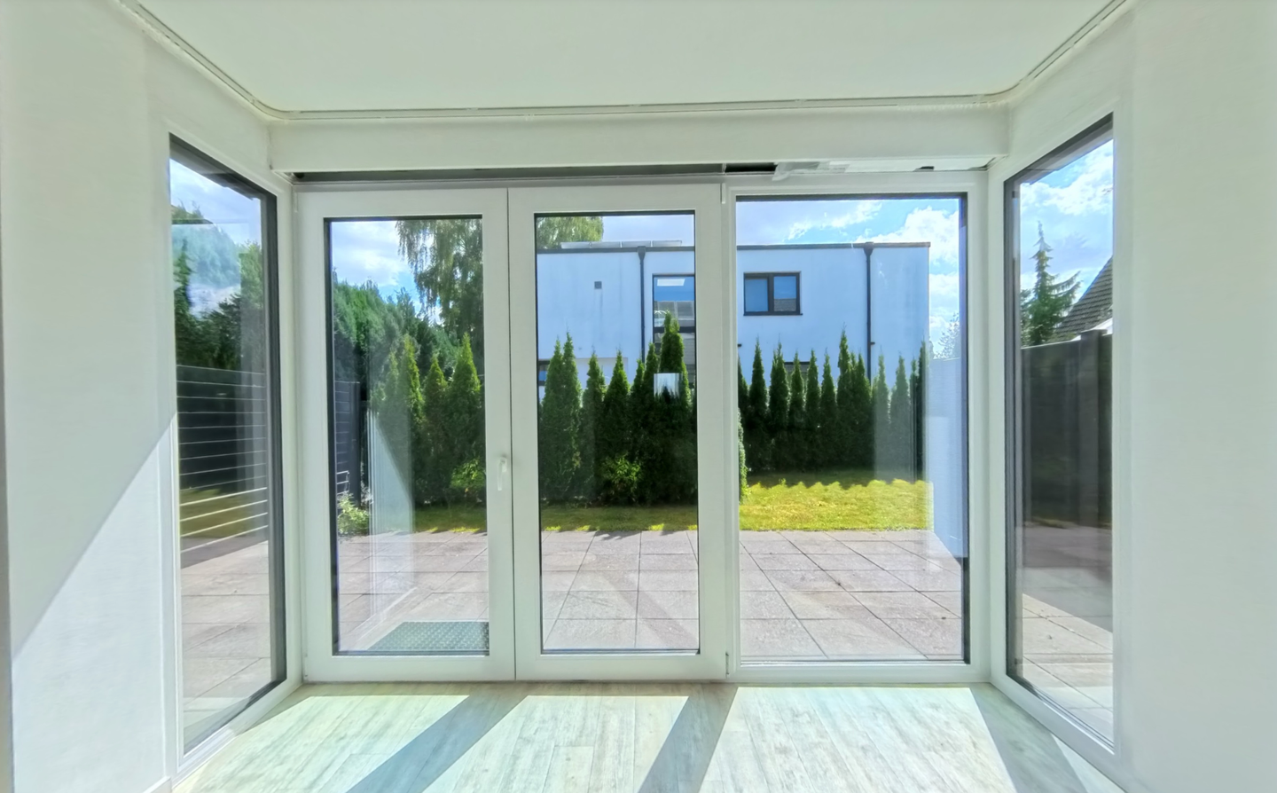 Property thumbnail 3