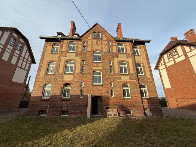 Mehrfamilienhaus zum Kauf als Kapitalanlage geeignet 140.000 € 12 Zimmer 321 m² 1.283 m² Grundstück Wengelsdorf Weißenfels 06688