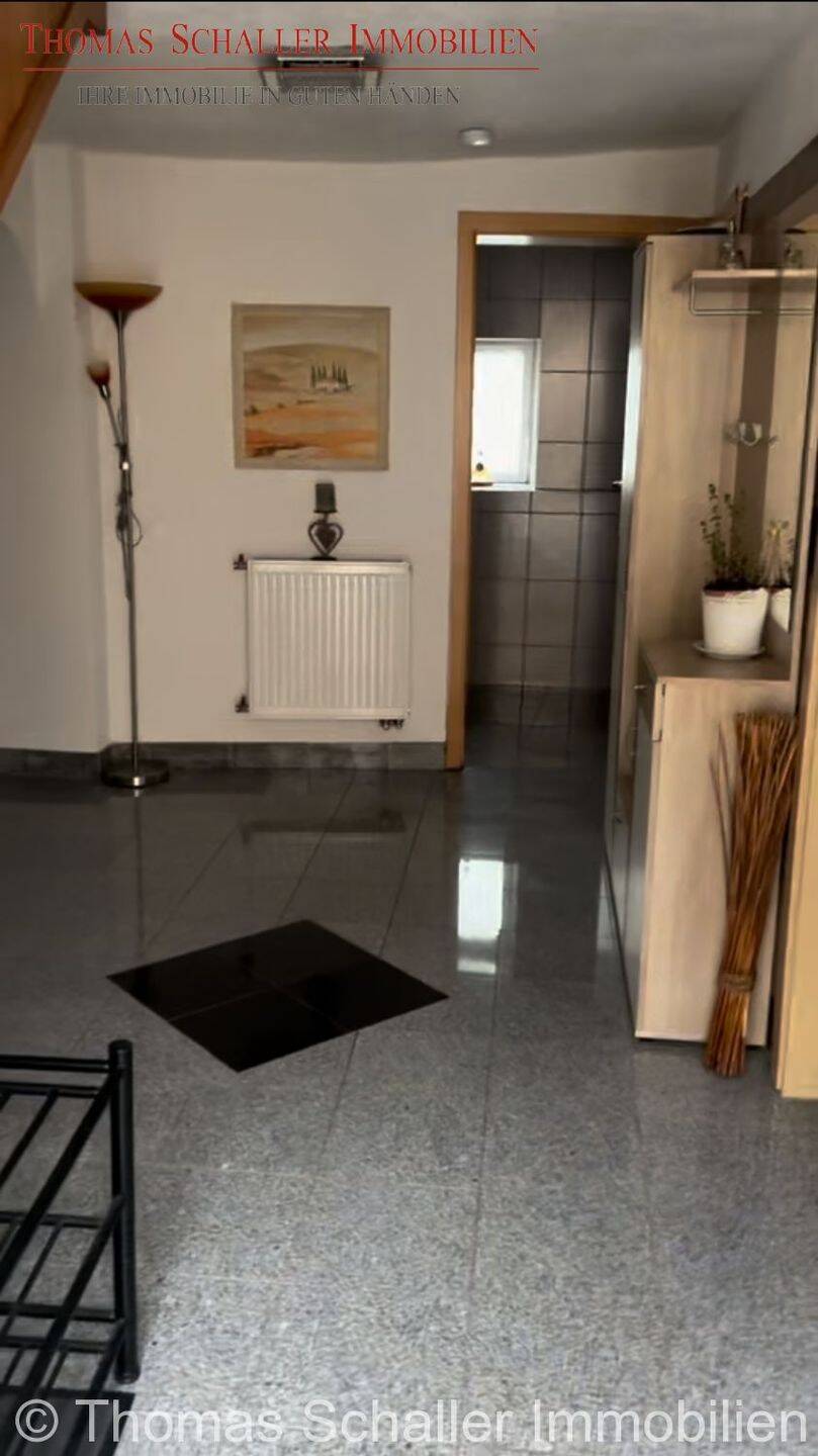 Charmantes Einfamilienhaus mit separater Einliegerwohnung in zentraler Innenstadtlage – Neustadt a.d.Donau – Vorschaubild 2