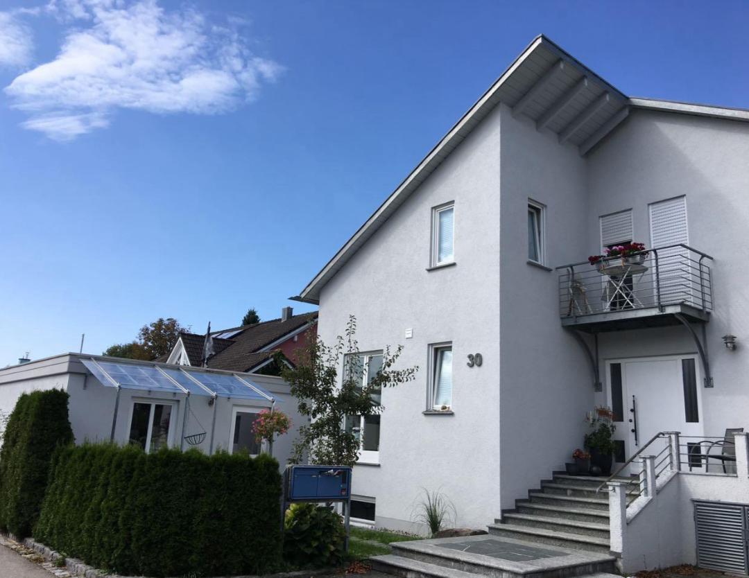 Doppelhaushälfte zur Miete 1.220 € 3,5 Zimmer 113 m²<br/>Wohnfläche 250 m²<br/>Grundstück ab sofort<br/>Verfügbarkeit Hugo Herrmann Str. 30 Weststadt Ravensburg 88213