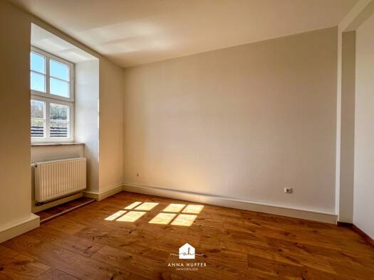 Wohnung zur Miete 360 € 2 Zimmer 54,8 m² 2 Geschosse frei ab 01.12.2026 Weida Weida 07570