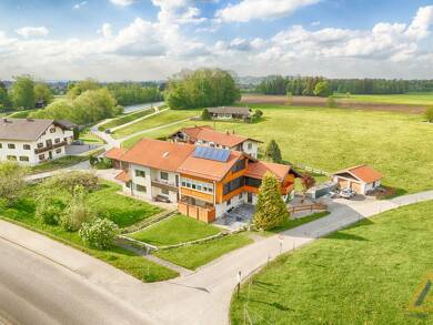 Einfamilienhaus zum Kauf 1.399.000 € 8 Zimmer 196 m² 842 m² Grundstück frei ab sofort Staudach Staudach-Egerndach 83224