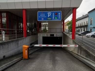 Tiefgaragenstellplatz zur Miete provisionsfrei 50 € Leipziger Straße 66-68 Glauchau Glauchau 08371