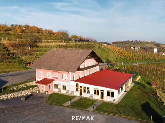Restaurant zum Kauf 890.000 € 1.090 m² Gastrofläche 30.305 m² Grundstück Krennach 8312