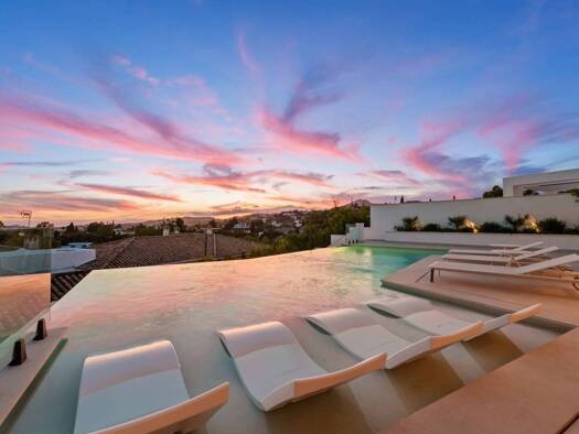 Chalet zum Kauf 5.195.000 € 5 Zimmer 577 m² 1.160 m² Grundstück Benahavís 29678