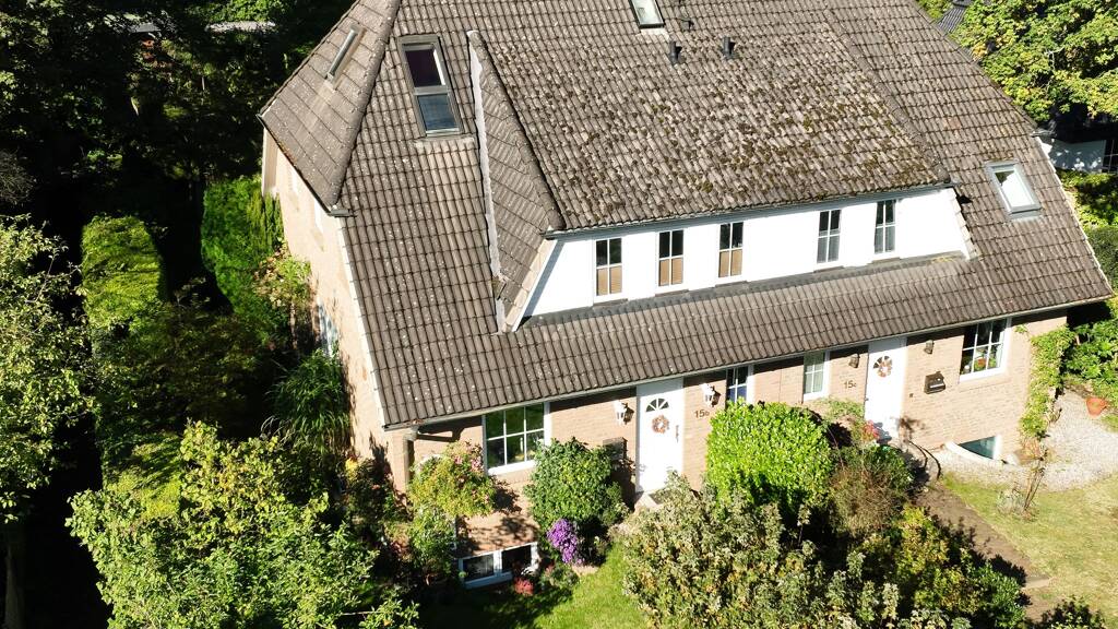 Doppelhaushälfte zum Kauf provisionsfrei 840.000 € 4 Zimmer 160 m² 800 m² Grundstück Diestelstraße 15 Wohldorf-Ohlstedt Hamburg 22397