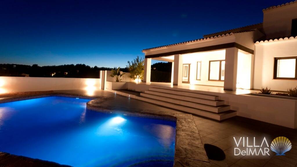 Villa zum Kauf provisionsfrei 1.400.000 € 4 Zimmer 283 m² 897 m² Grundstück frei ab sofort Moraira 03724