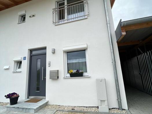 Reihenmittelhaus zum Kauf 429.000 € 4,5 Zimmer 107 m² 224 m² Grundstück Vilshofen Vilshofen an der Donau 94474