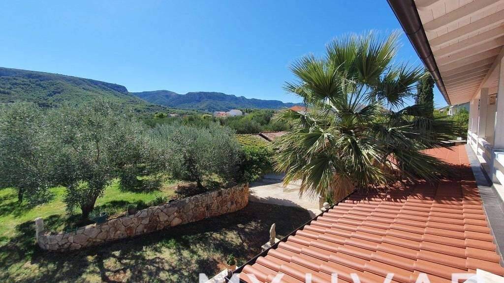 Wohnung zum Kauf 290.000 € 7 Zimmer 174 m² 1. Geschoss Jelsa