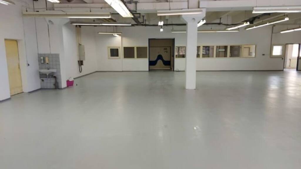 Produktionshalle zur Miete provisionsfrei 3.000 m² Lagerfläche teilbar von 150 m² bis 3.000 m² Industriestrasse 6 Hutthurm 94116