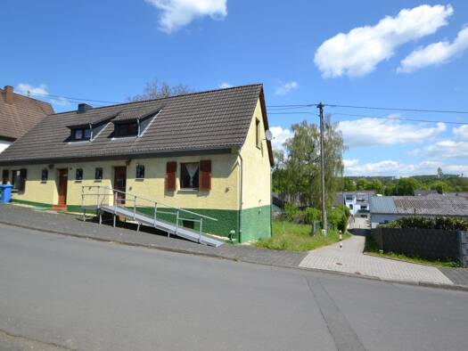 Einfamilienhaus zum Kauf 99.000 € 6 Zimmer 148 m² 548 m² Grundstück Puderbach 56305