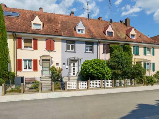 Reihenmittelhaus zum Kauf 419.000 € 4 Zimmer 94 m² 179 m² Grundstück Singen 78224