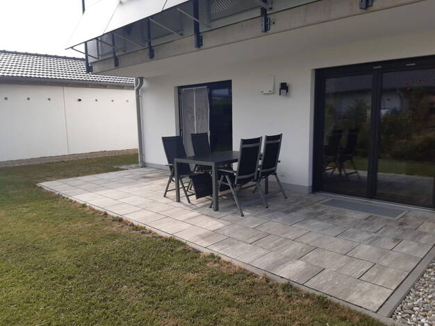 Wohnung zur Miete 950 € 2 Zimmer 74,3 m² EG Kirchbrunner Feld 24 Heldenstein Heldenstein 84431