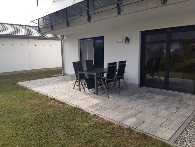 Wohnung zur Miete 950 € 2 Zimmer 74,3 m² EG Kirchbrunner Feld 24 Heldenstein Heldenstein 84431