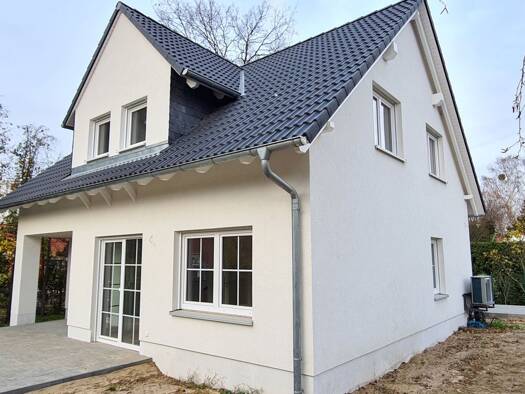 Einfamilienhaus zur Miete 2.490 € 4 Zimmer 123 m² 570 m² Grundstück frei ab 01.08.2026 Marzahn Berlin 12685